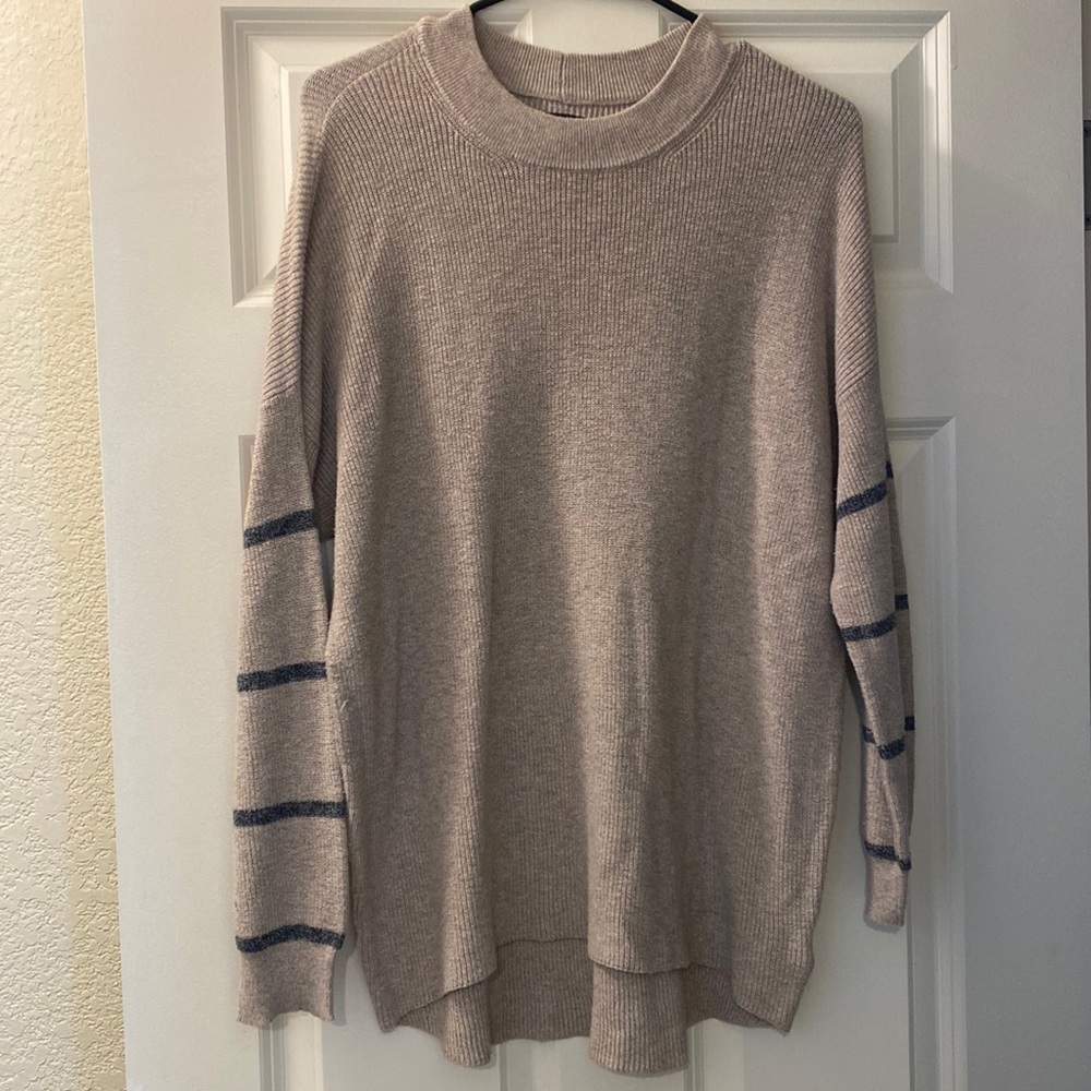 AMERICAN EAGLE Jegging Fit Stripped Sweater Top